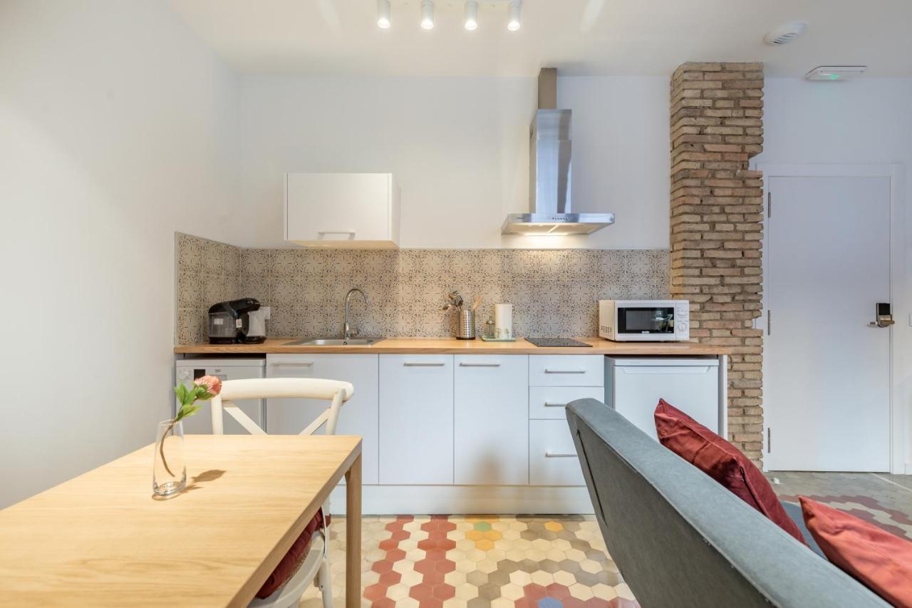 Apt With Antique Floor & Lots Of Sun Light Valencia Exterior foto