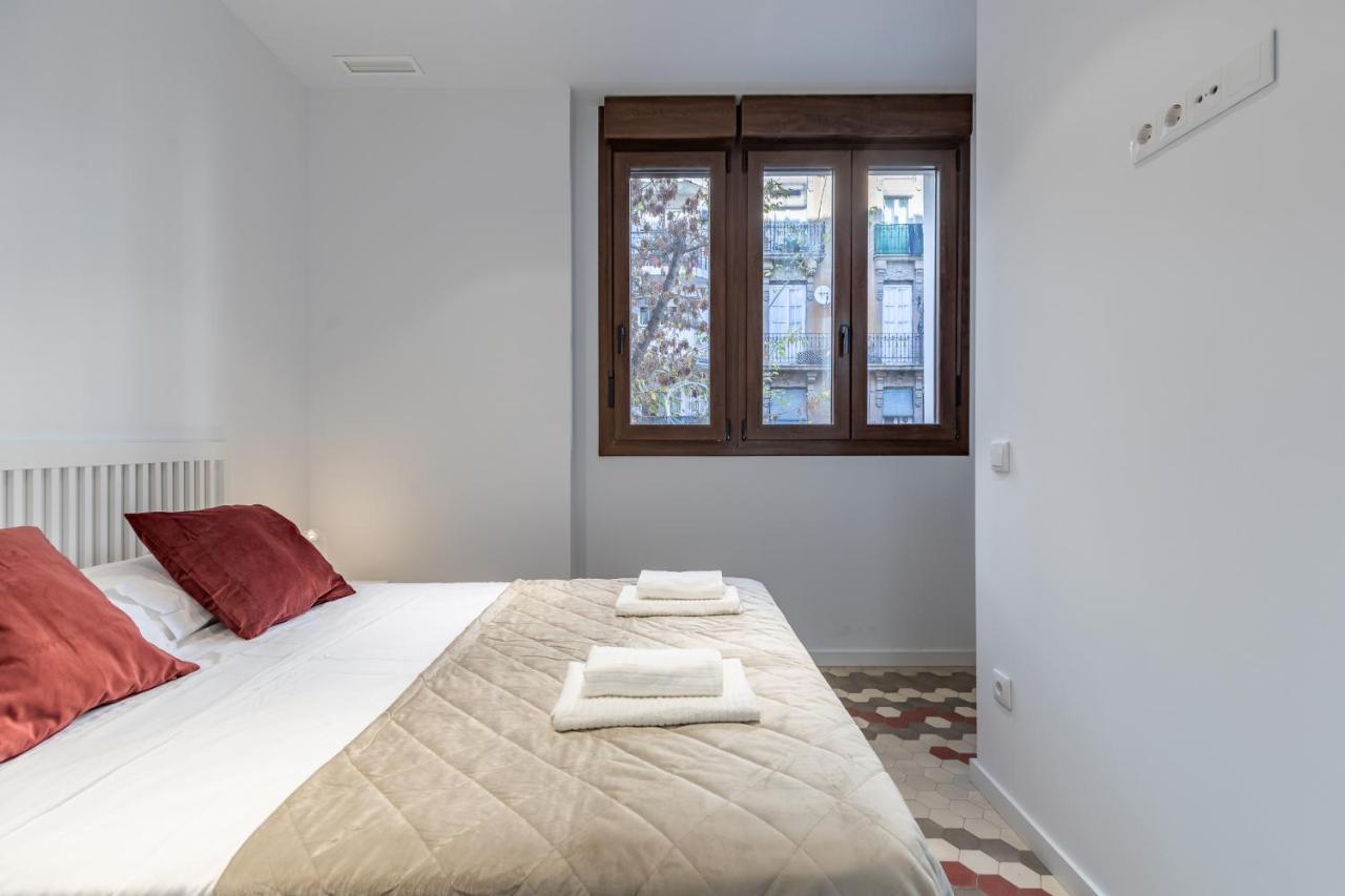 Apt With Antique Floor & Lots Of Sun Light Valencia Exterior foto
