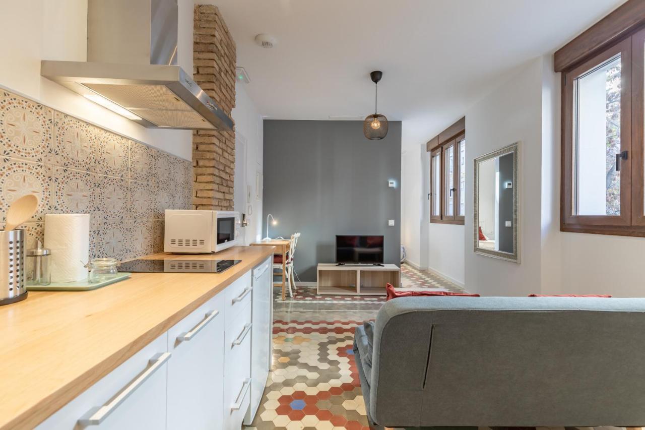 Apt With Antique Floor & Lots Of Sun Light Valencia Exterior foto